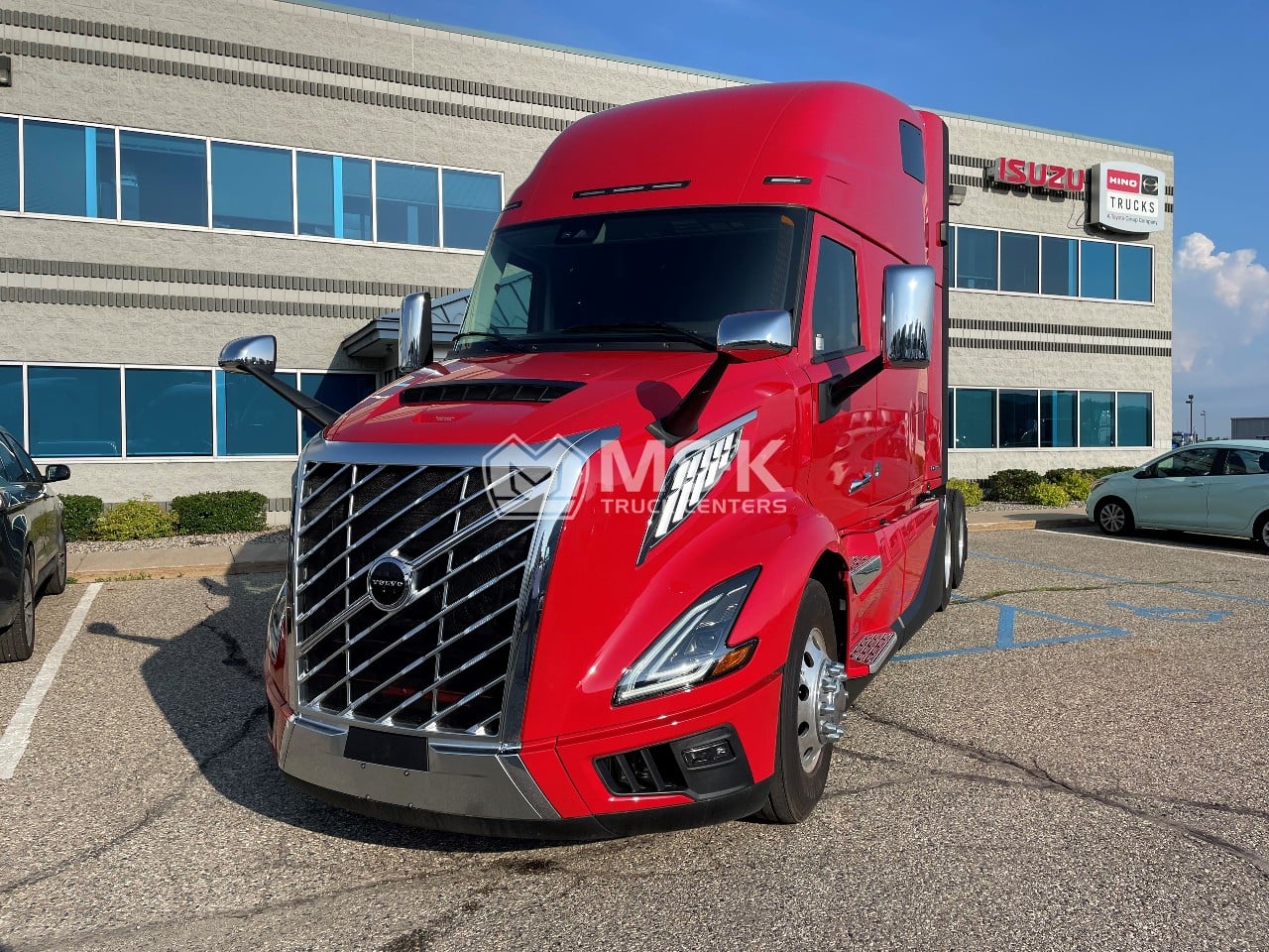 2025 Volvo - image 1