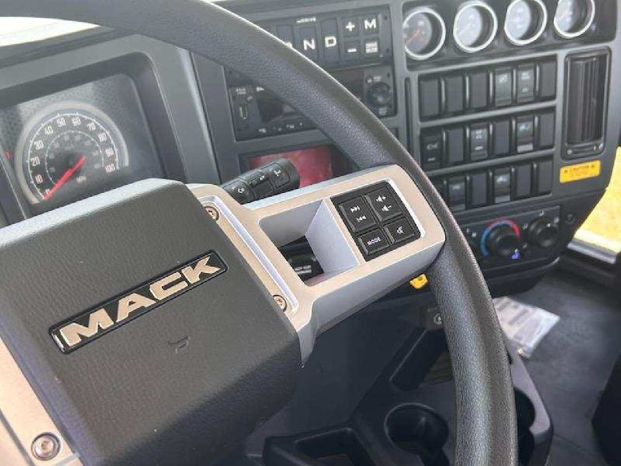 2026 Mack - image 4