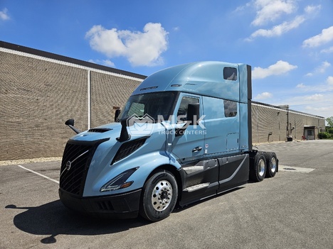 2025 VOLVO VNL64T860 Sleeper #318479