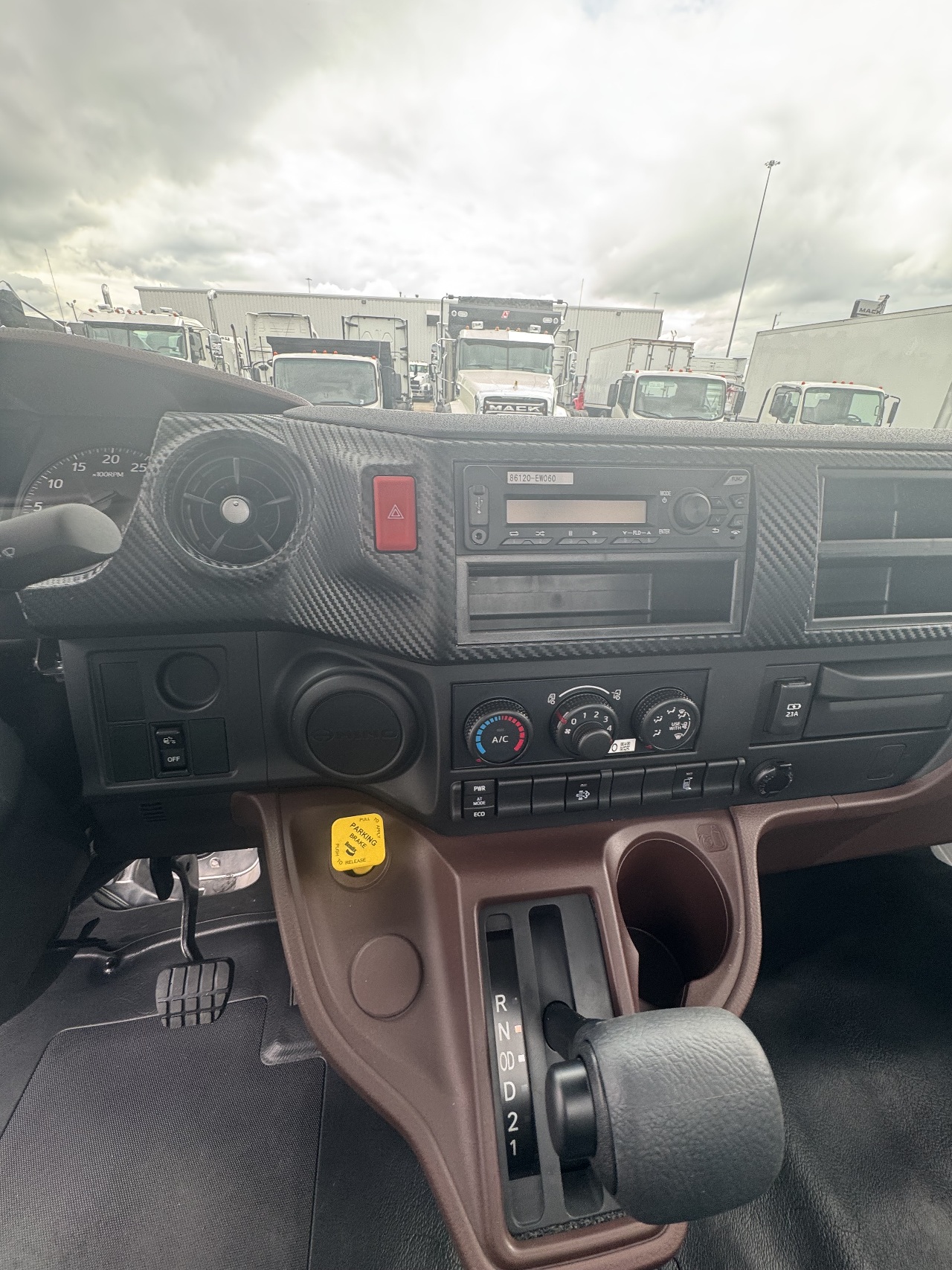 2026 Hino - image 12