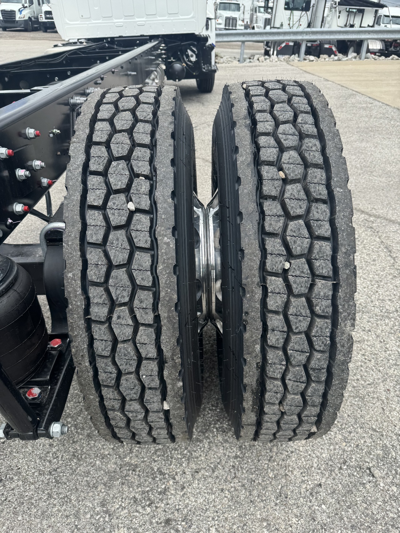 2026 Hino - image 13