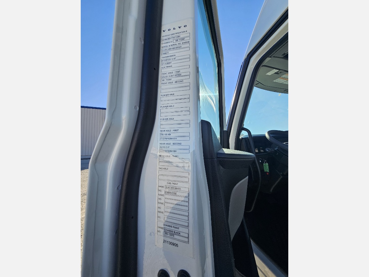 2026 Volvo VNL 860 - image 10