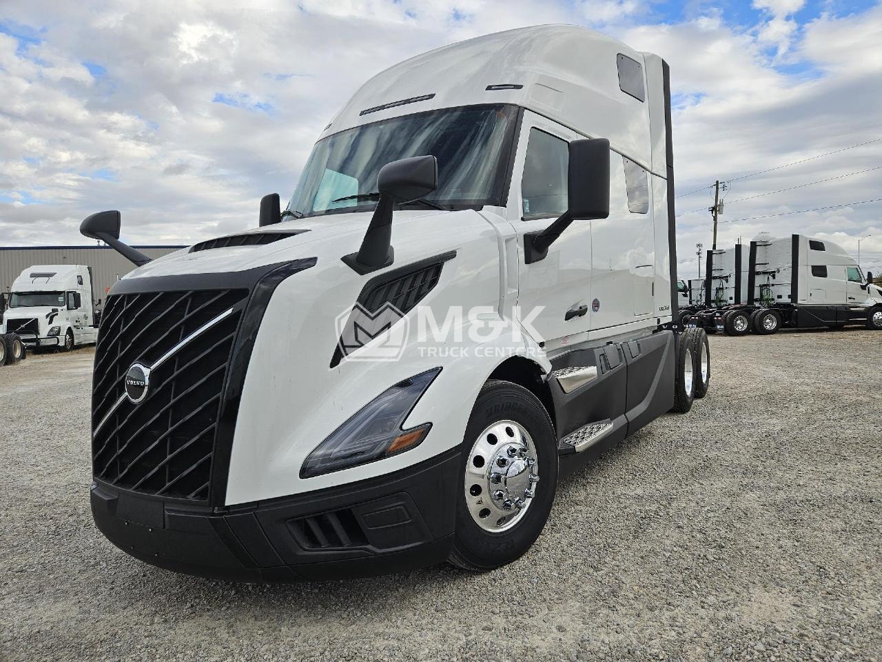 2026 Volvo VNL 860 - image 1