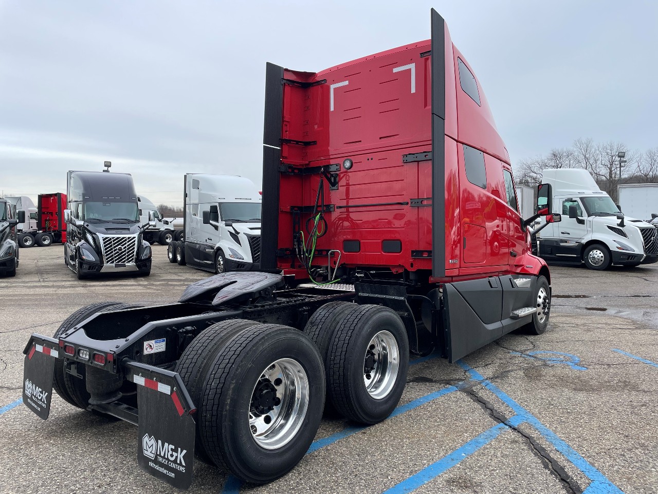 2026 Volvo - image 3