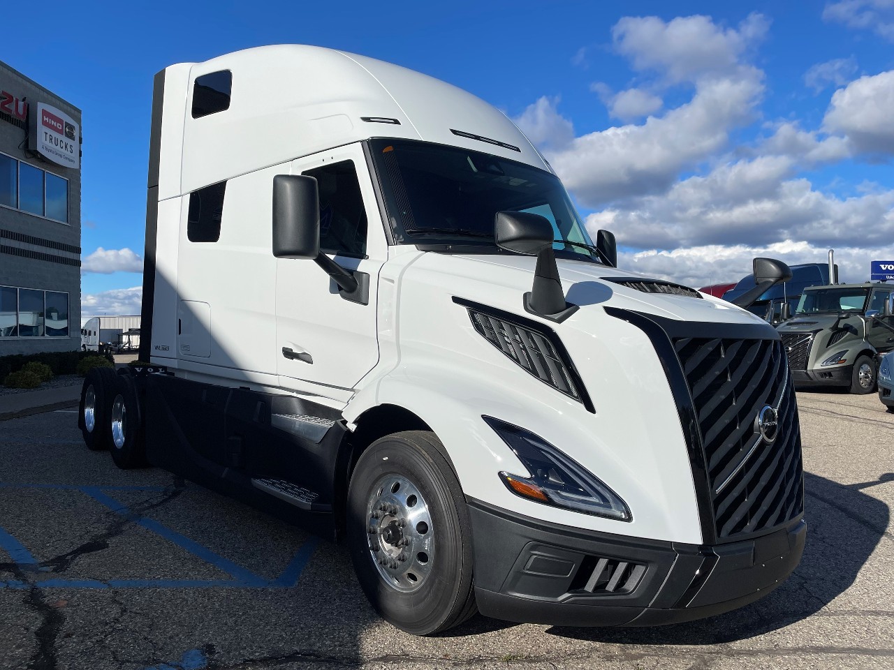 2026 Volvo - image 2