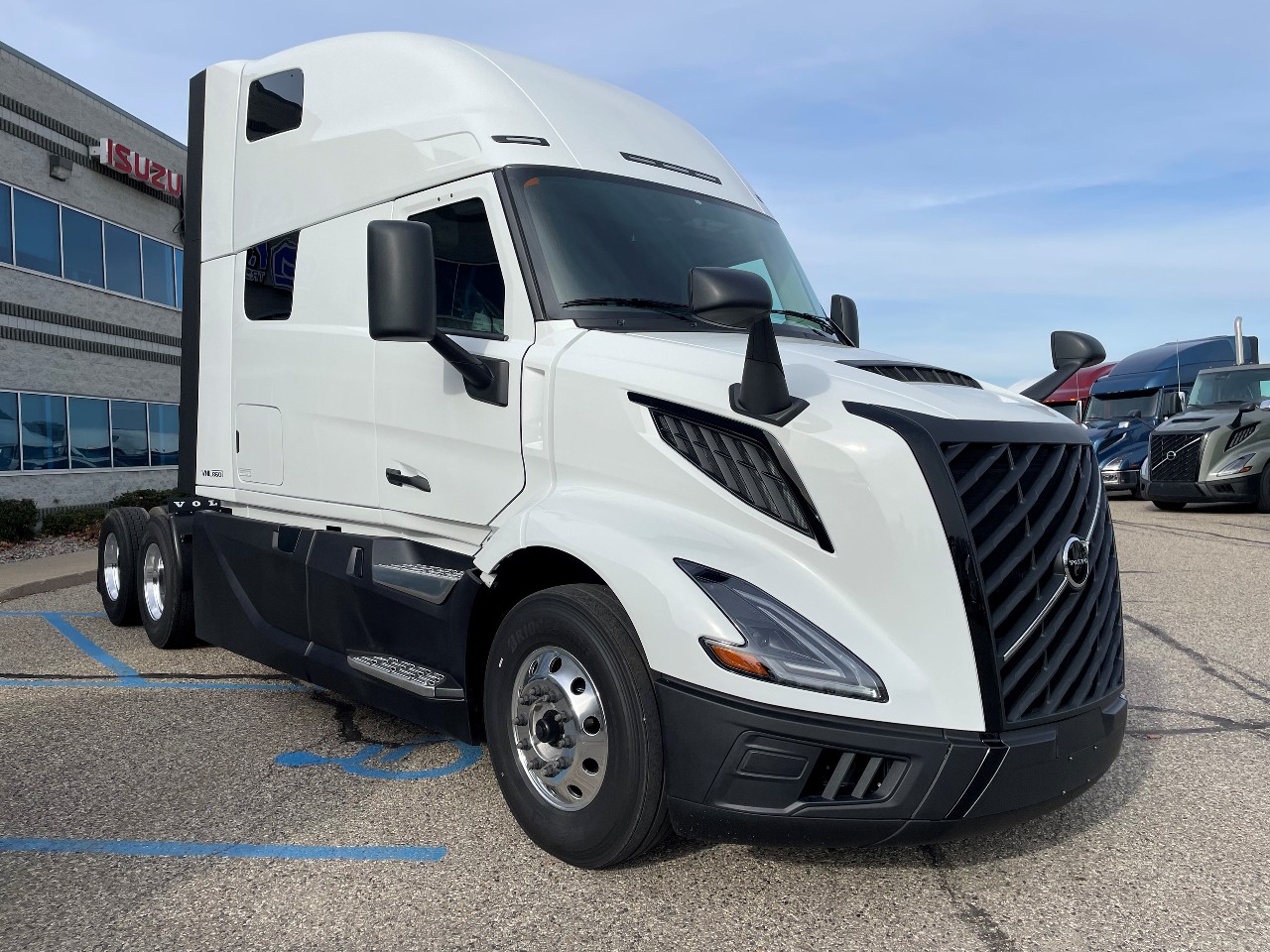 2026 Volvo - image 2