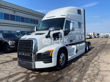 2026-mack-pioneer-mp13-he-pc-sleeper #319822