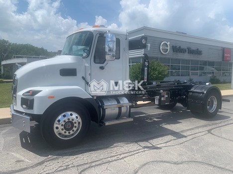 2026 MACK MD MD7 205 WB Swaploader Hooklift Truck #319843