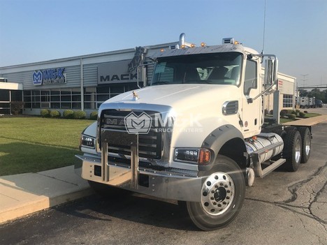 2026-mack-grf64t-daycab #320103