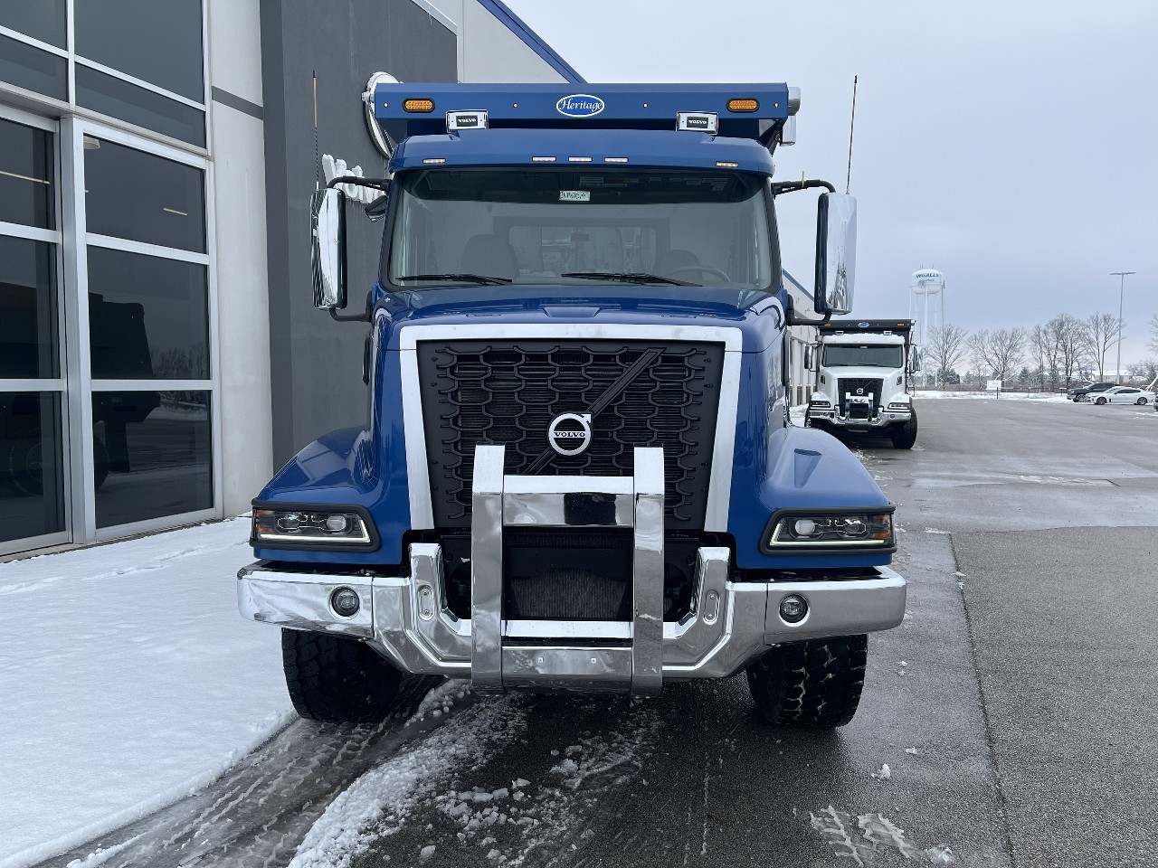 2026 Volvo - image 2