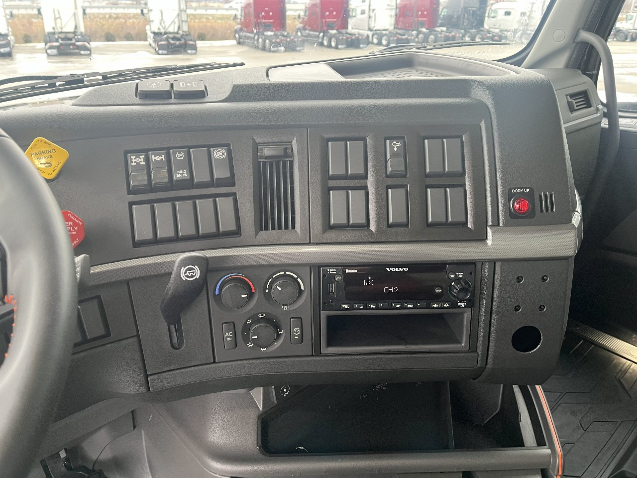 2026 Volvo - image 10