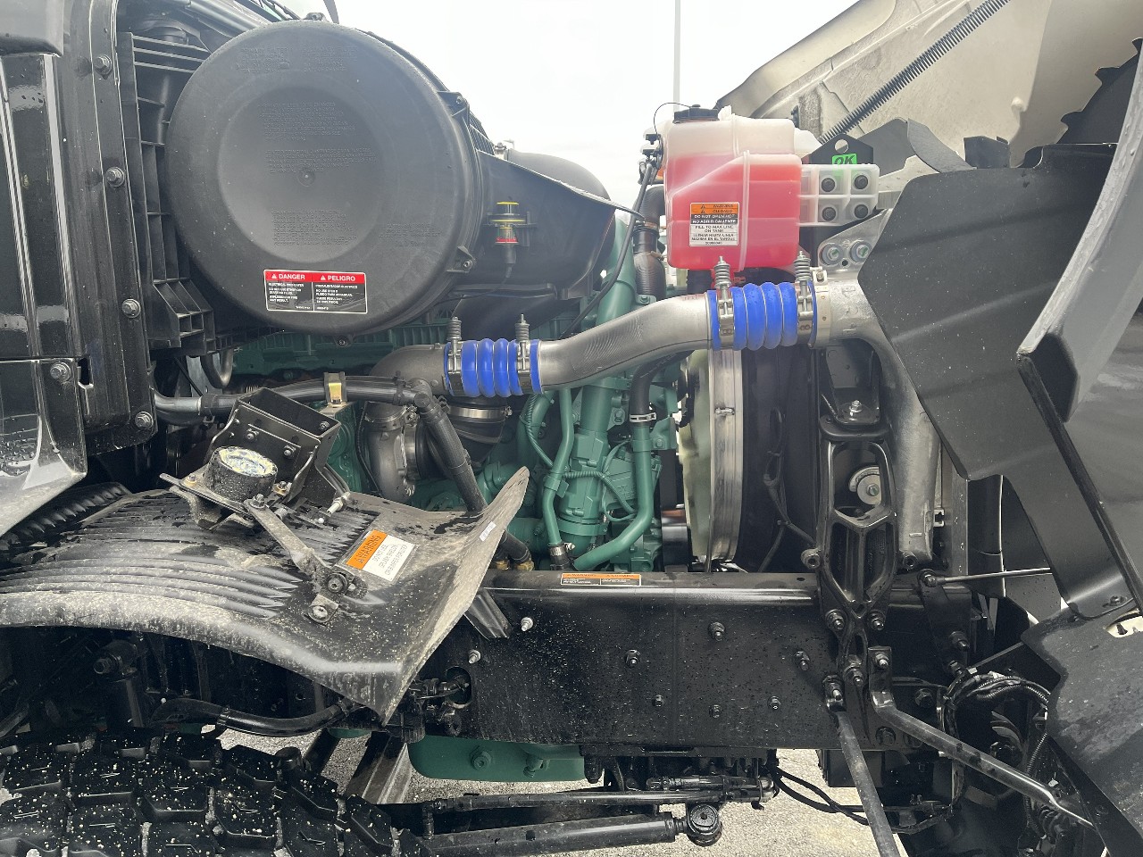 2026 Volvo - image 14