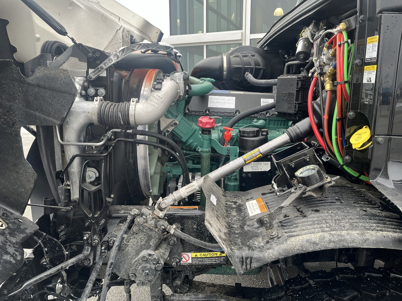 2026 Volvo - image 15