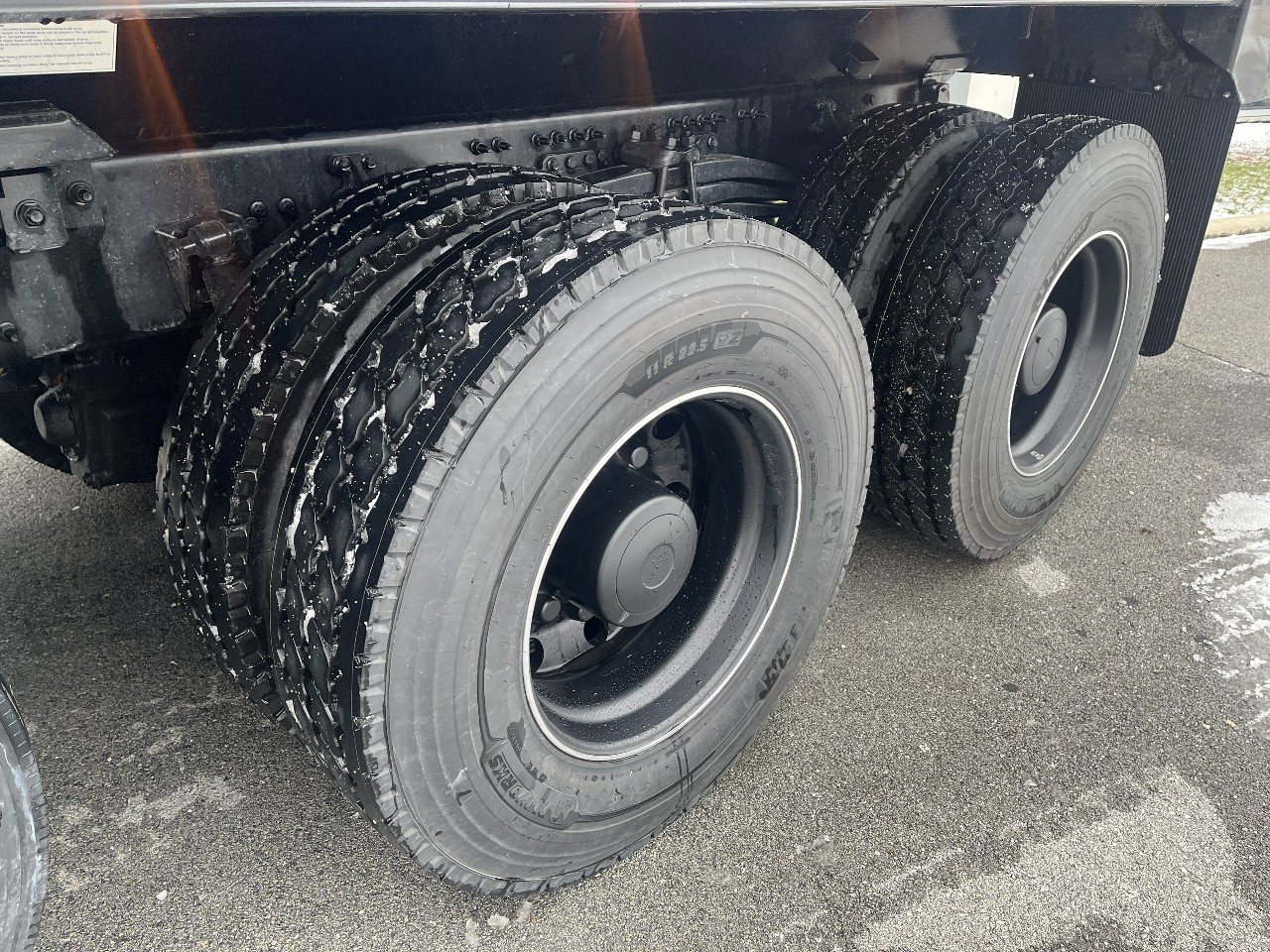 2026 Volvo - image 7