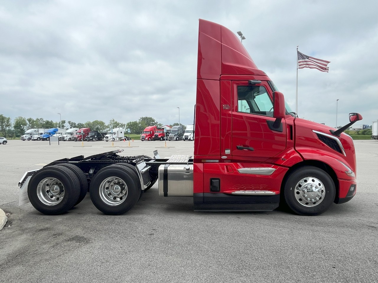 2026 Volvo - image 4