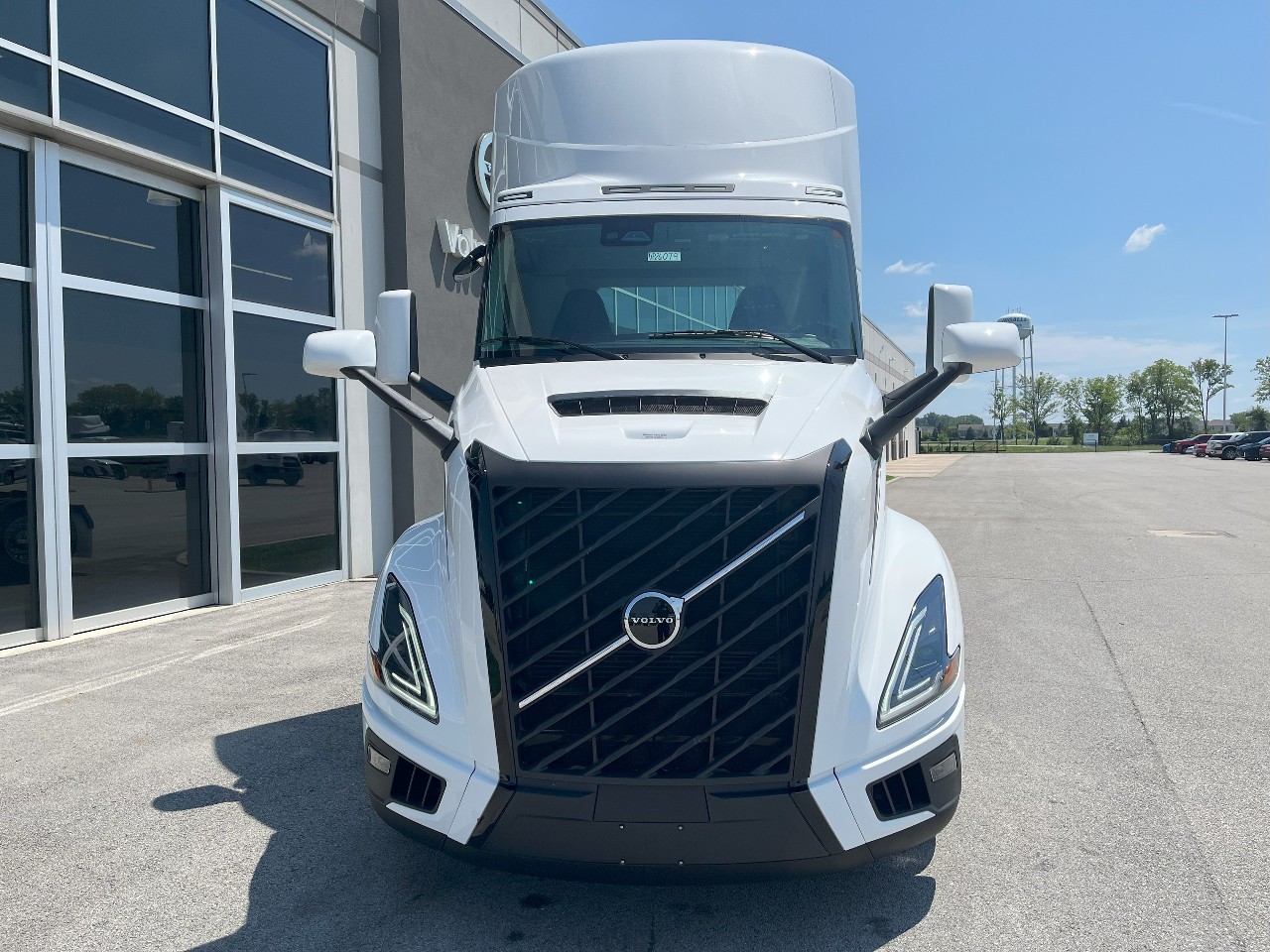 2026 Volvo - image 2