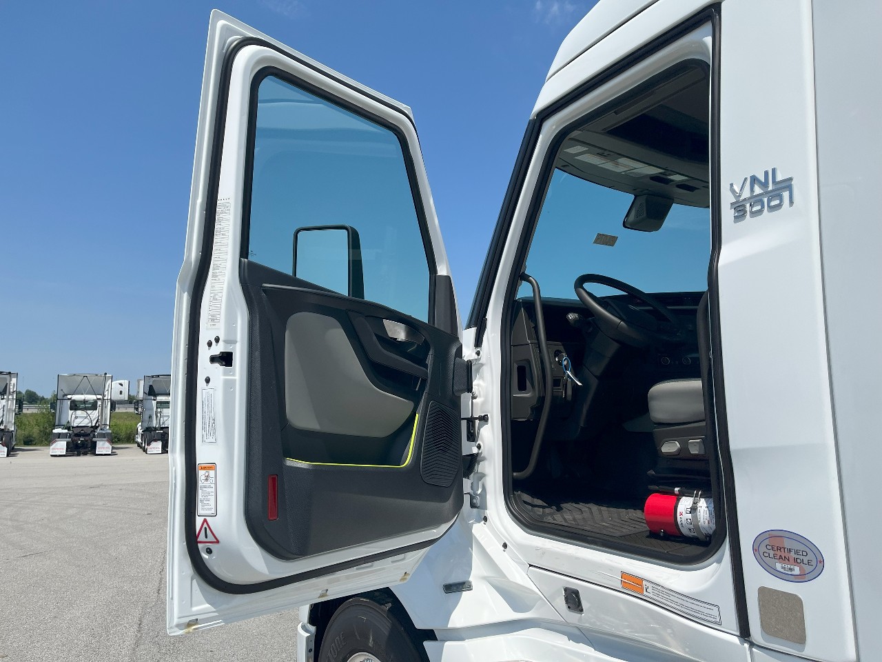 2026 Volvo - image 9