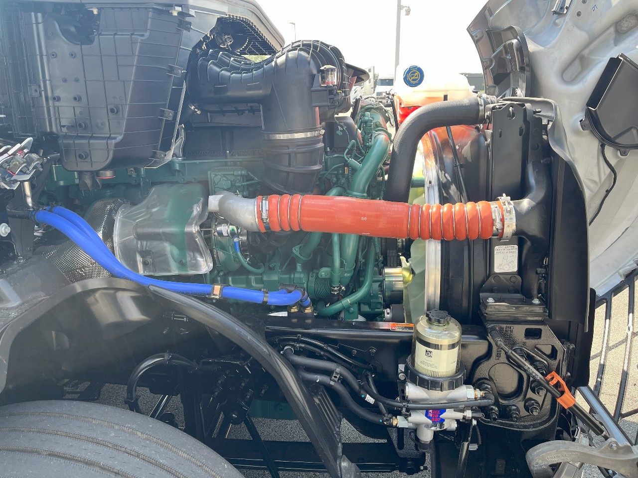 2026 Volvo - image 16