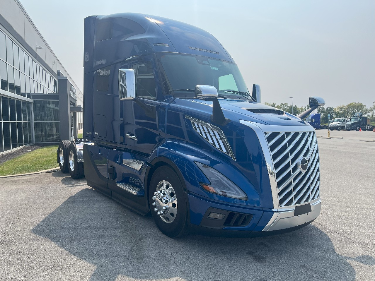 2026 Volvo - image 3