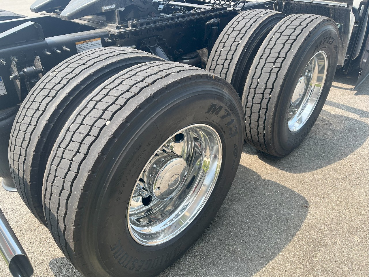 2026 Volvo - image 5