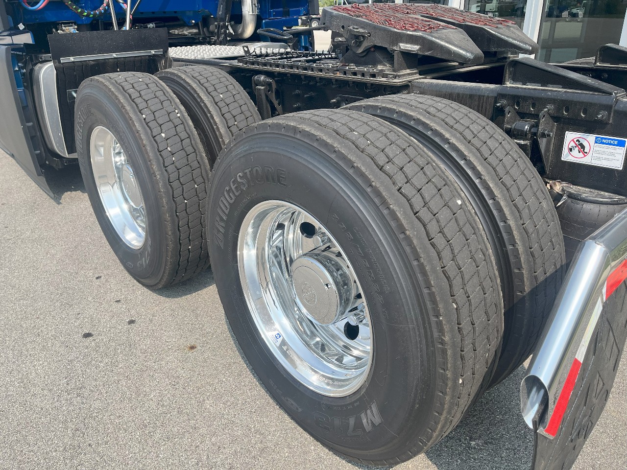 2026 Volvo - image 7