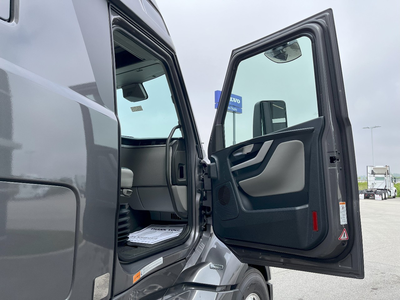 2026 Volvo - image 17