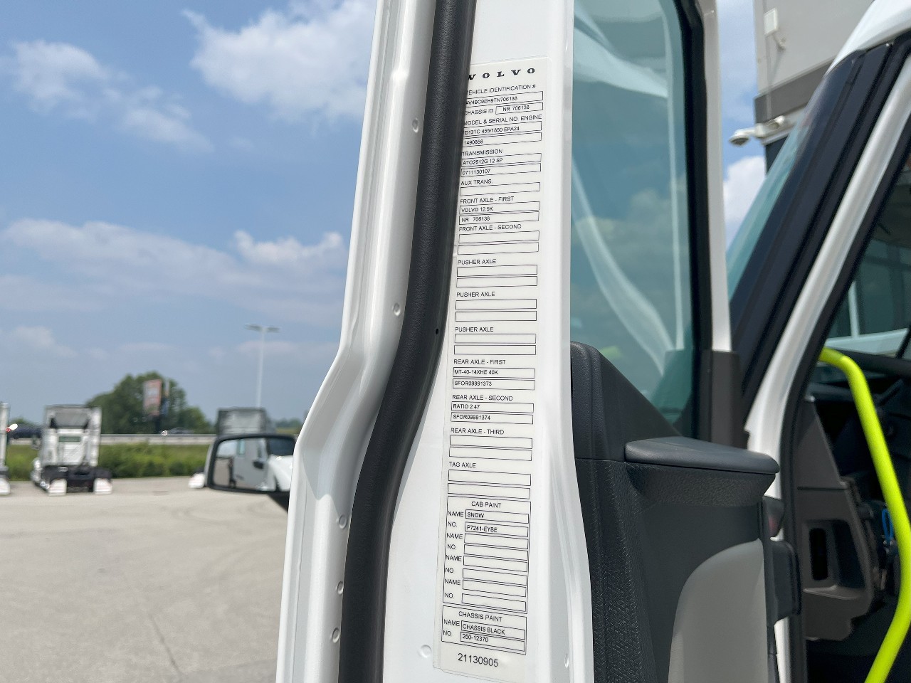 2026 Volvo - image 10