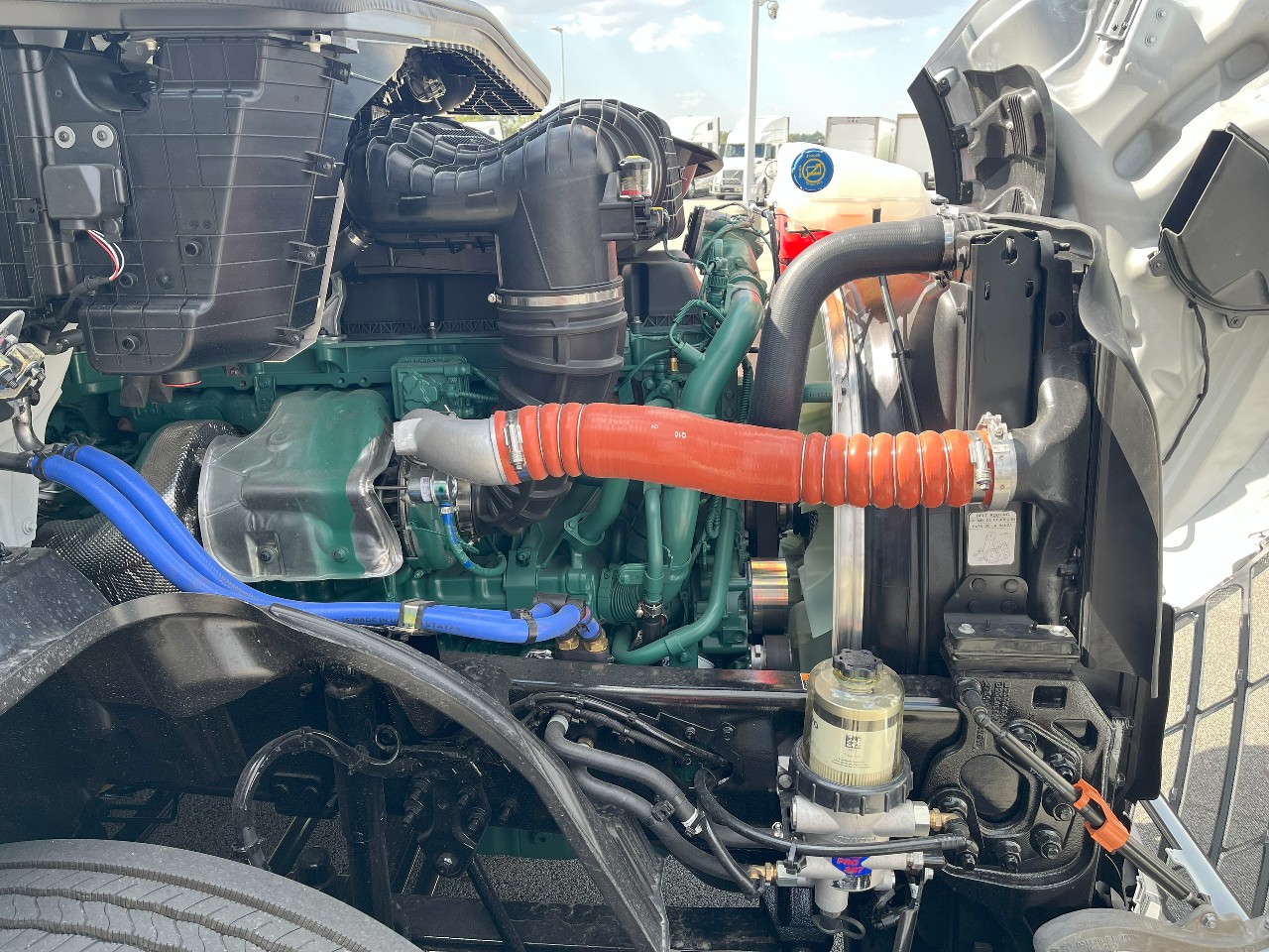 2026 Volvo - image 20