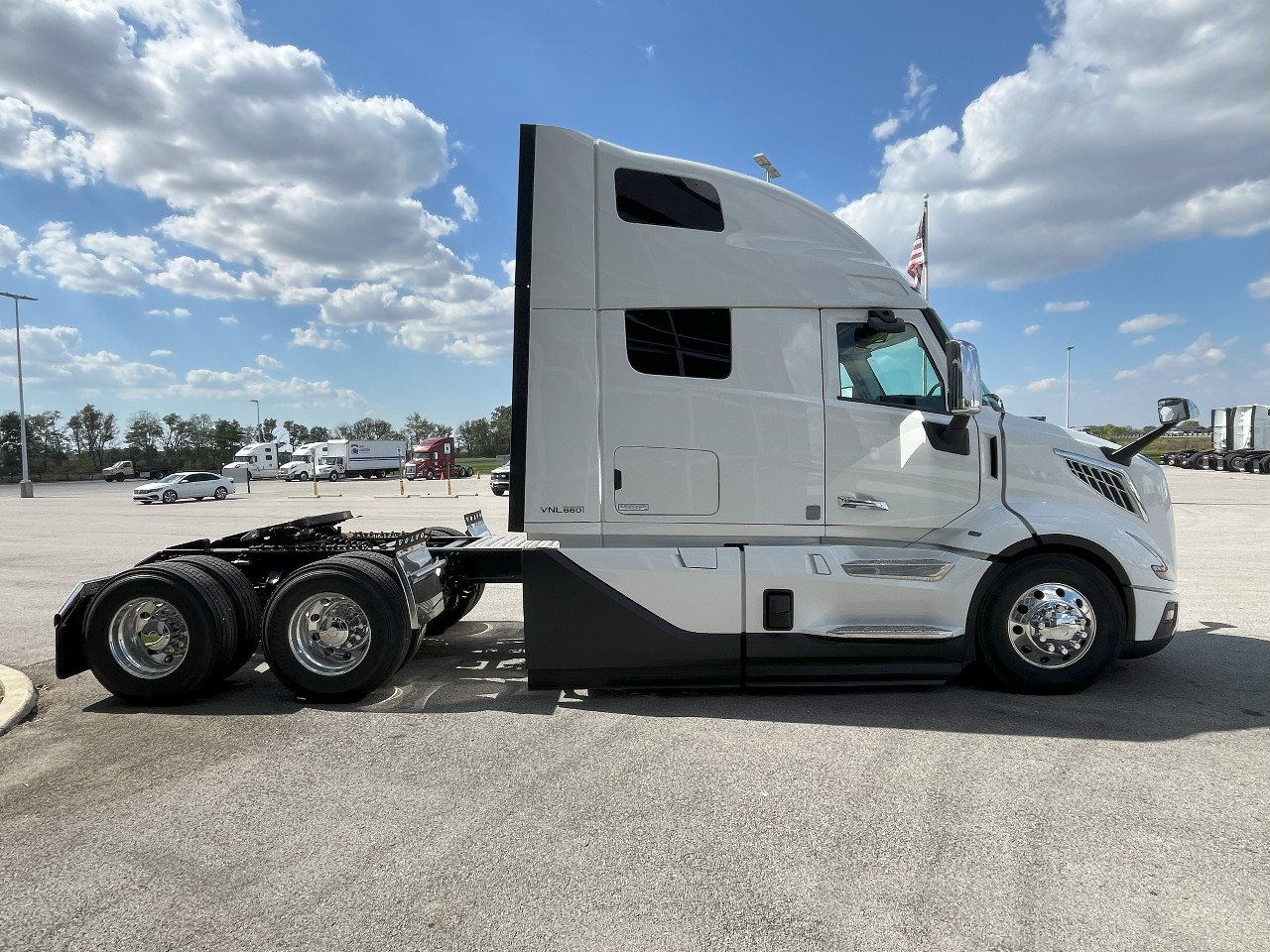 2026 Volvo - image 4