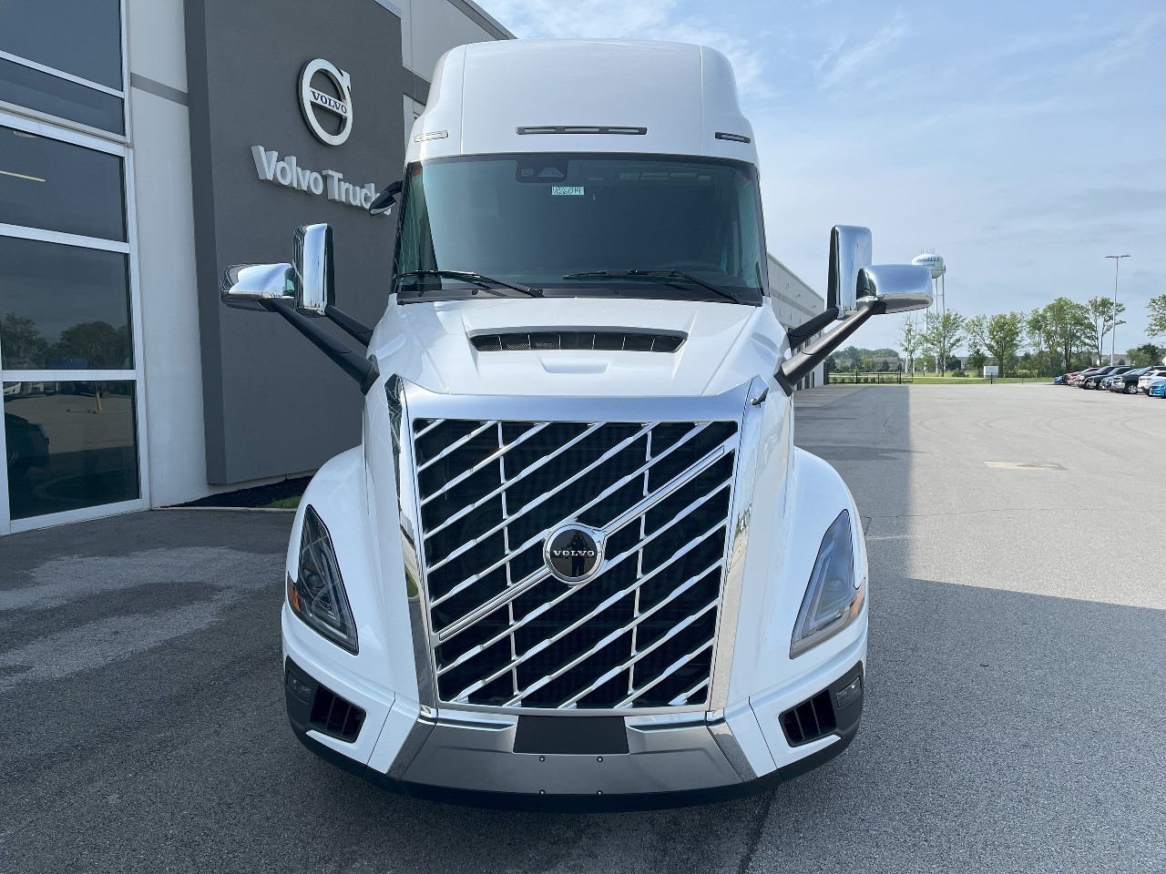 2026 Volvo - image 2