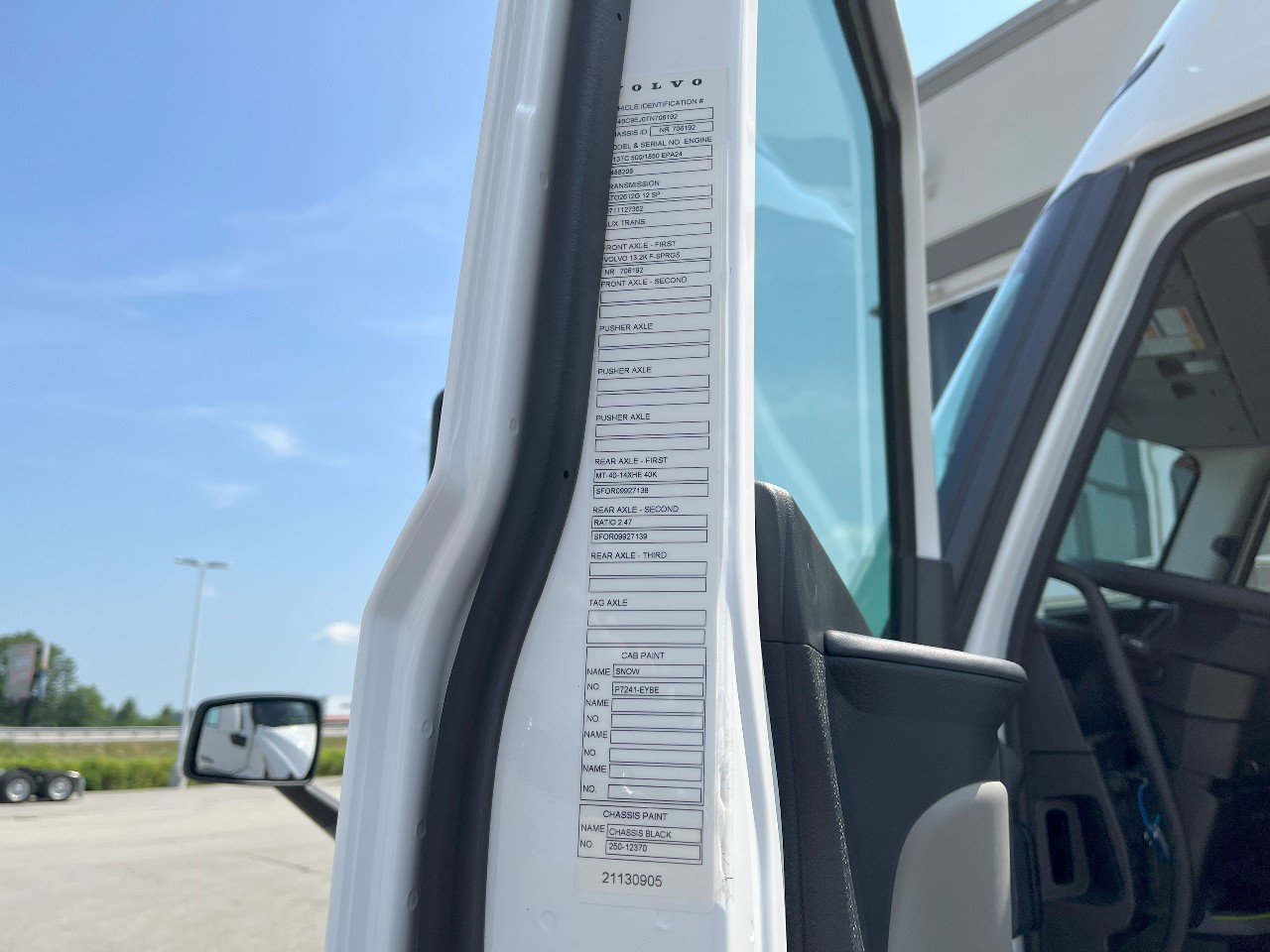 2026 Volvo - image 10