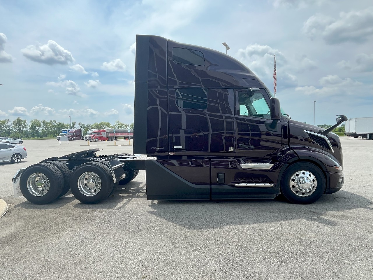 2026 Volvo - image 4