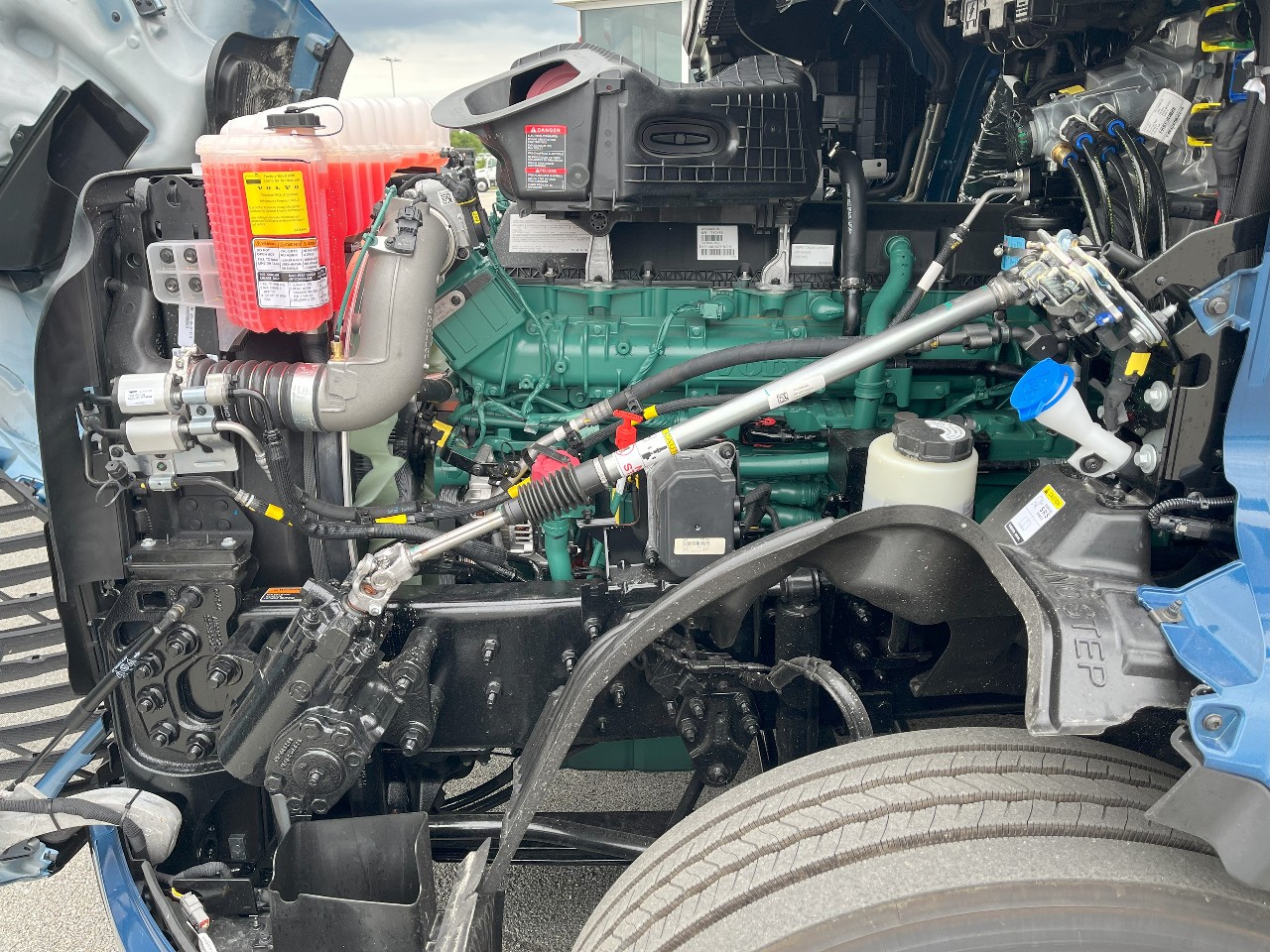 2026 Volvo - image 19