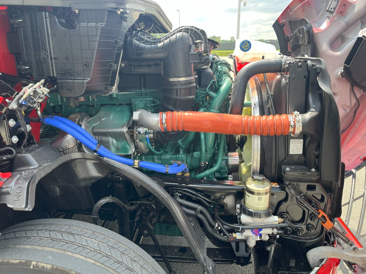 2026 Volvo - image 20