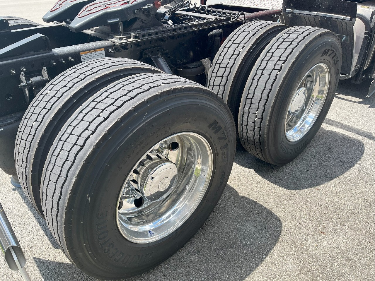 2026 Volvo - image 5