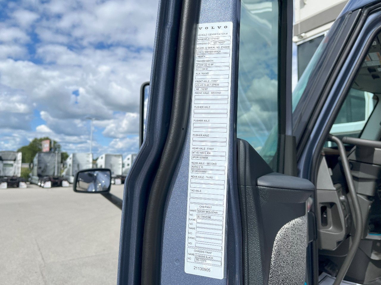 2026 Volvo - image 10