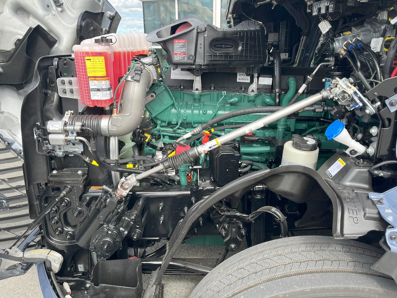 2026 Volvo - image 19