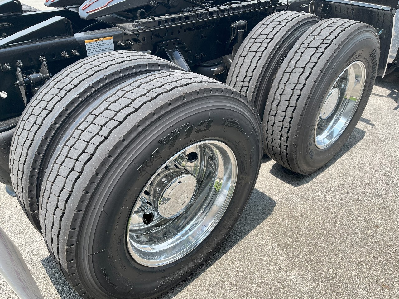 2026 Volvo - image 5