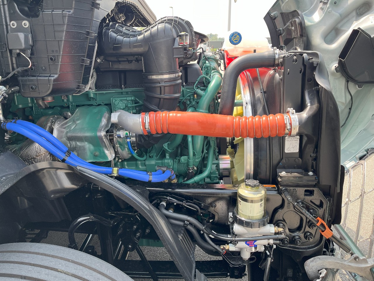 2026 Volvo - image 20