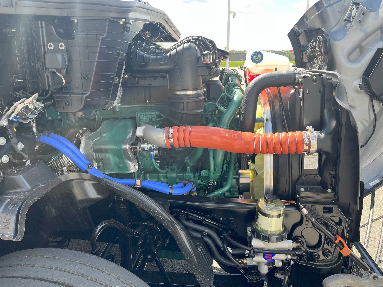 2026 Volvo - image 18