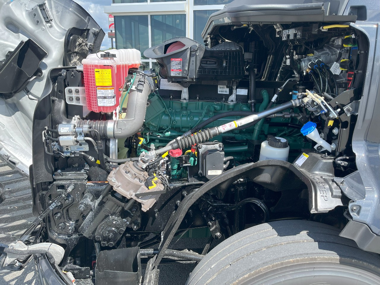 2026 Volvo - image 19