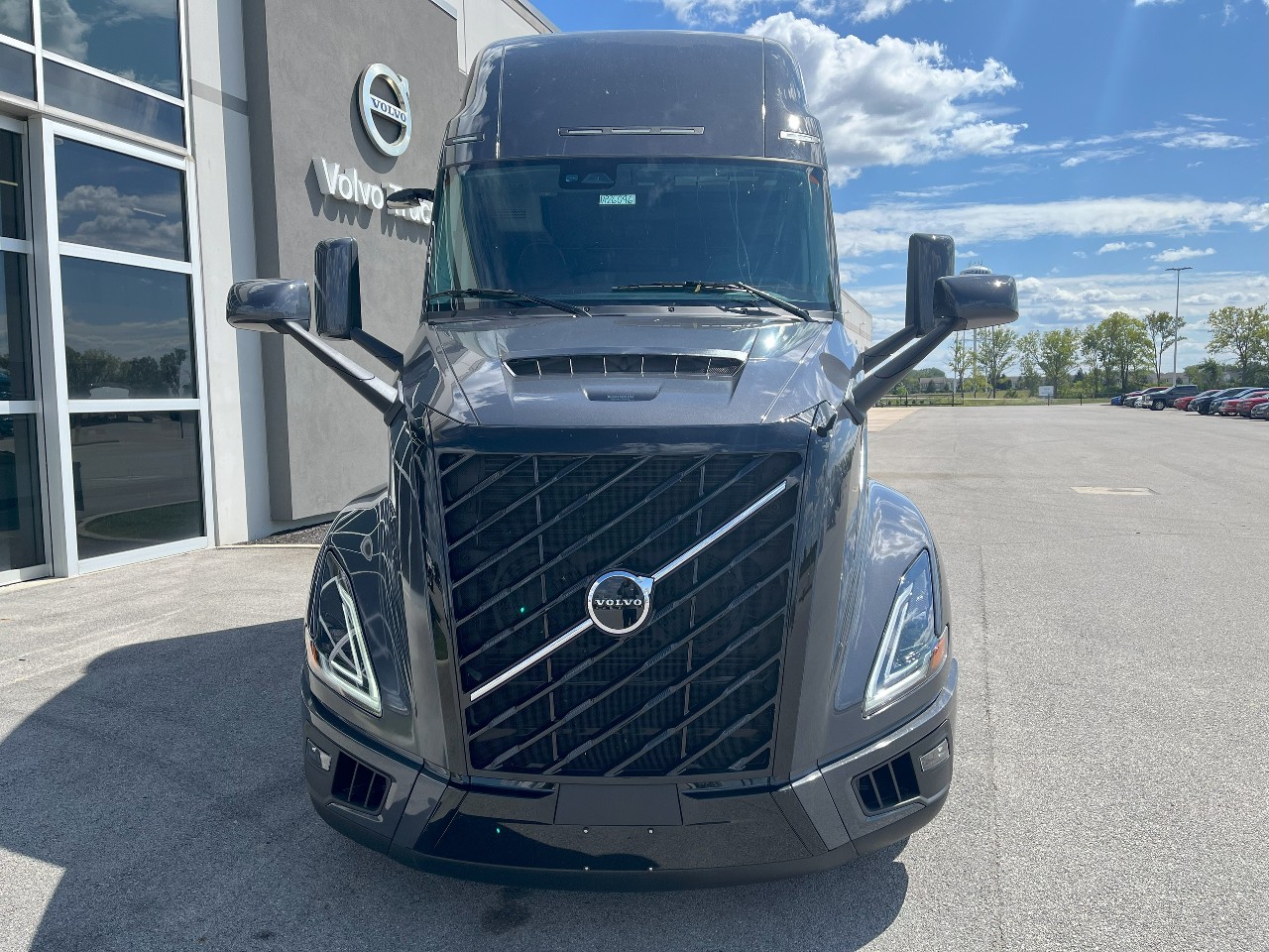 2026 Volvo - image 2