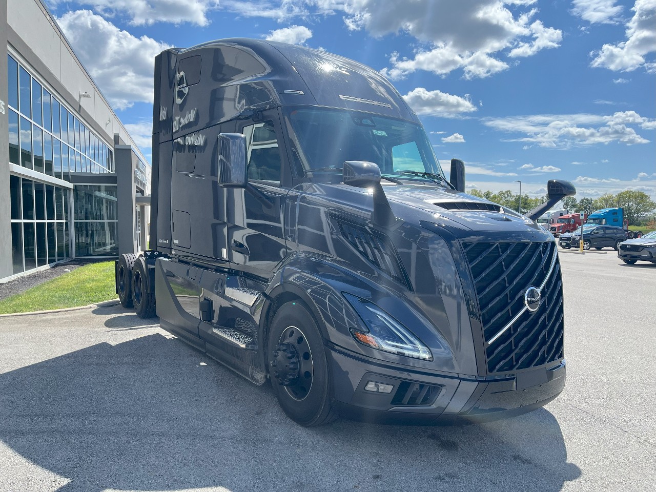 2026 Volvo - image 3