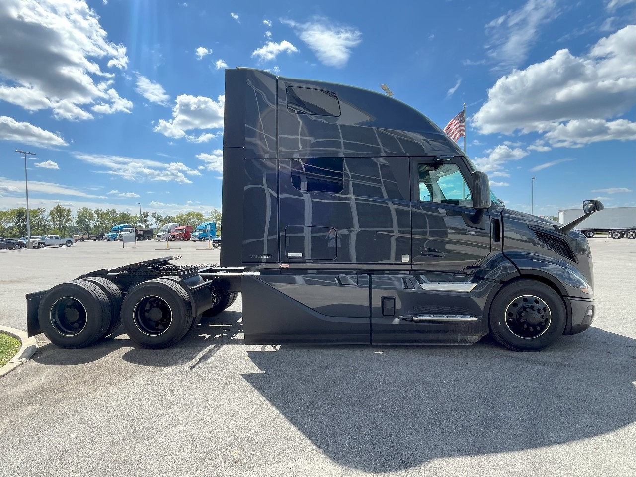 2026 Volvo - image 4