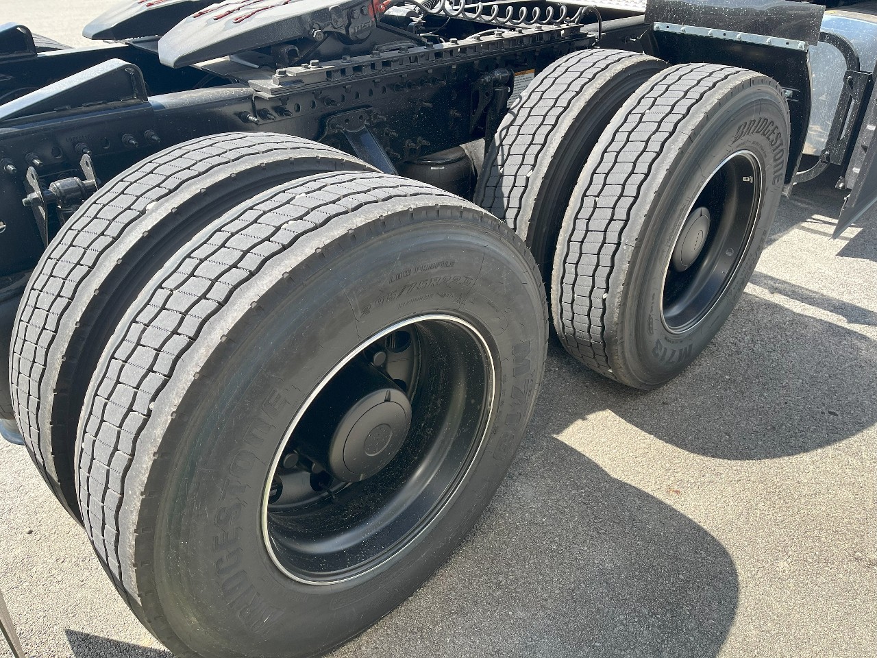 2026 Volvo - image 5