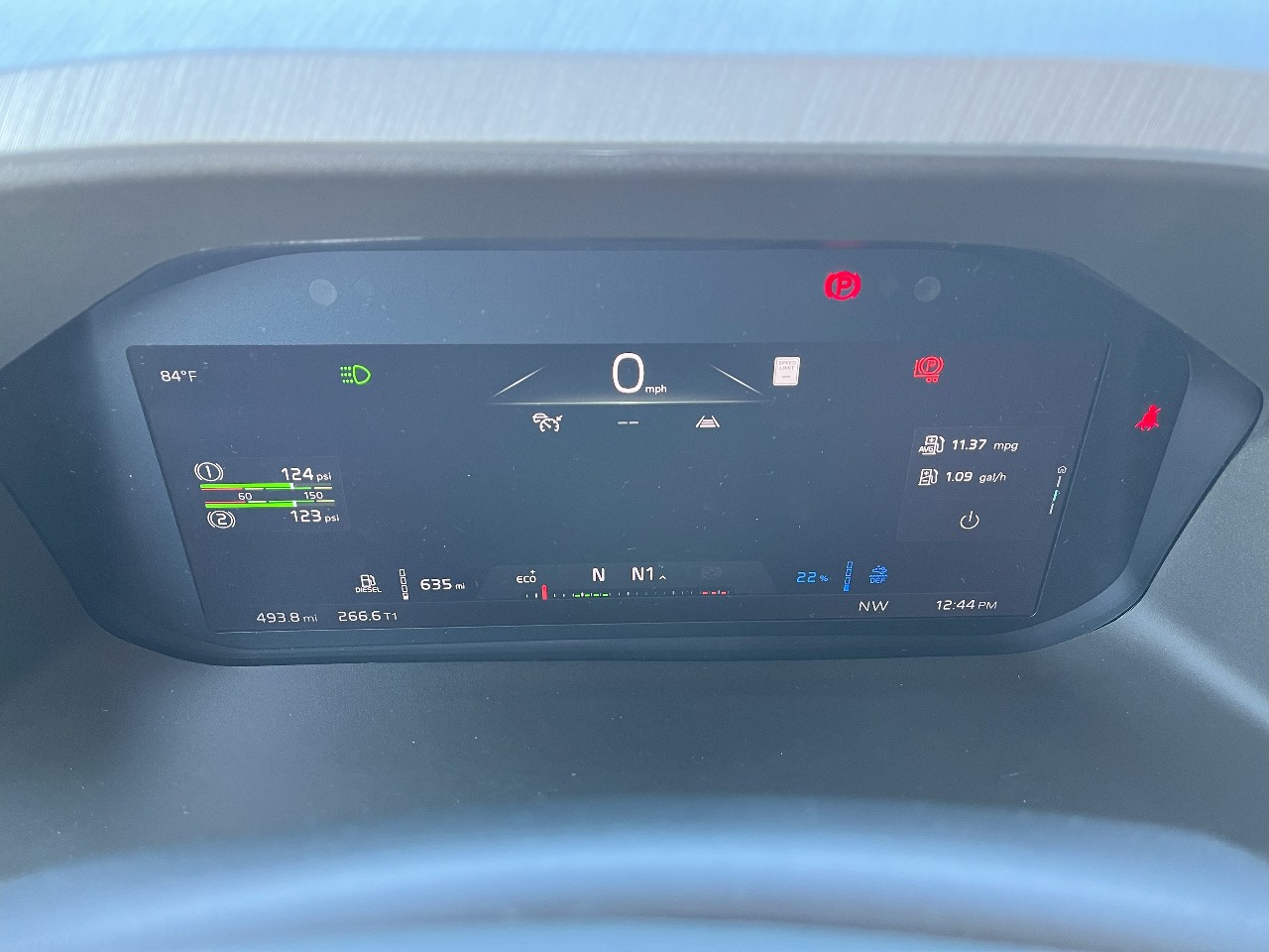 2026 Volvo - image 11