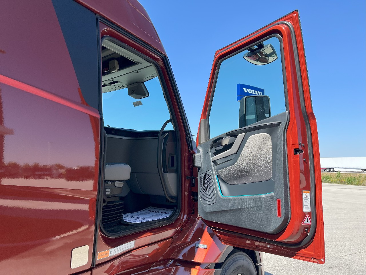 2026 Volvo - image 19