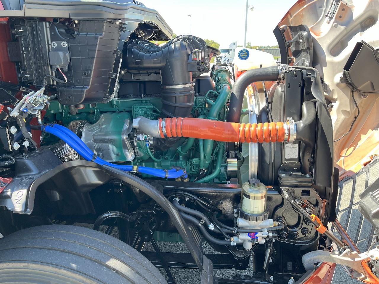 2026 Volvo - image 20