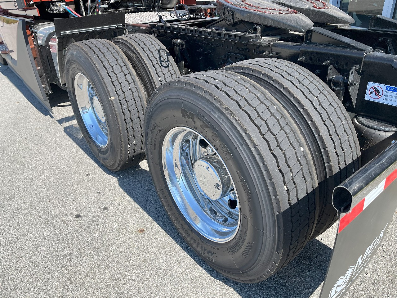 2026 Volvo - image 7