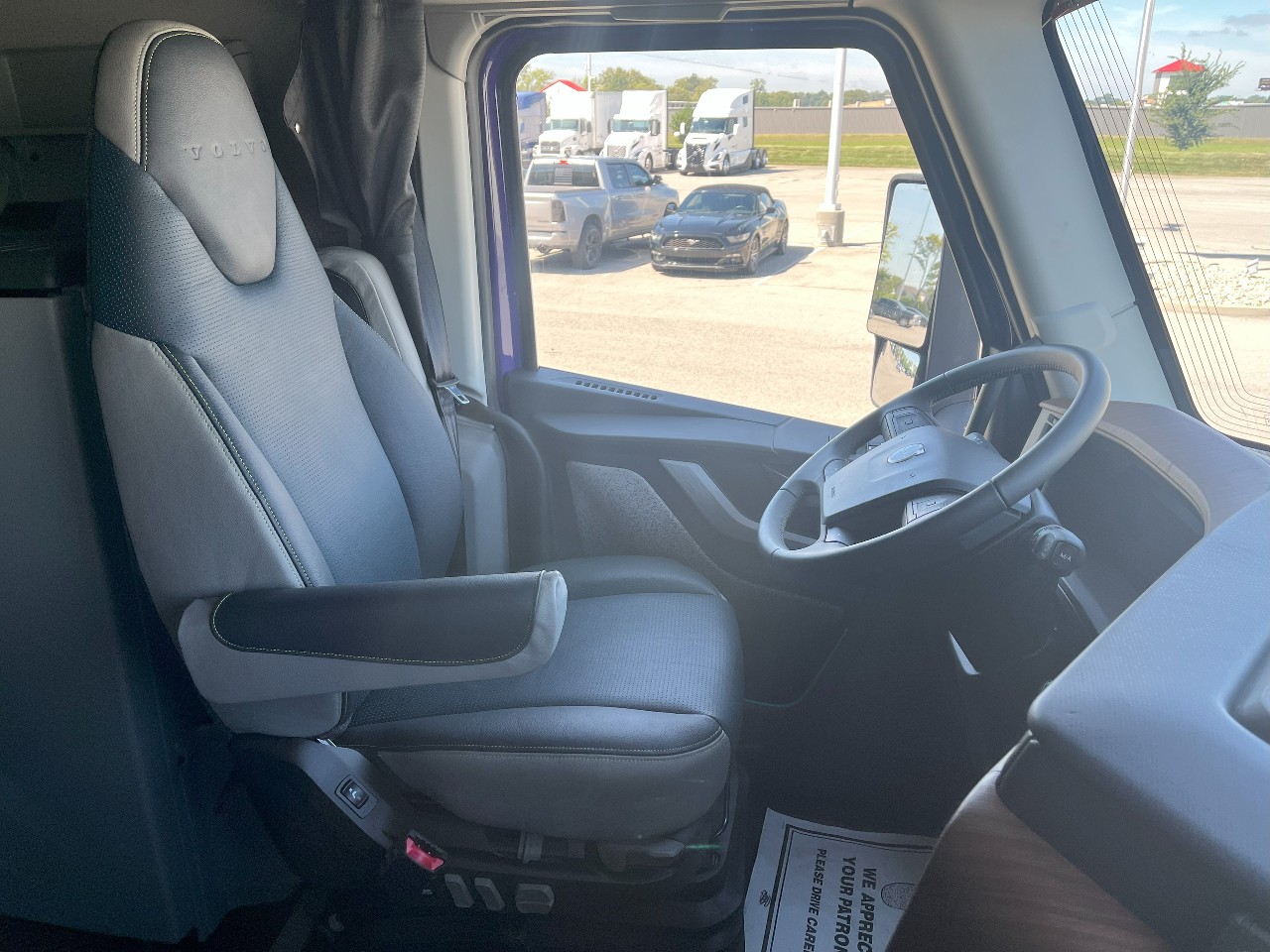 2026 Volvo - image 14